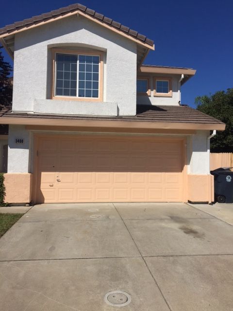 Mardi Gras ct - 102 B